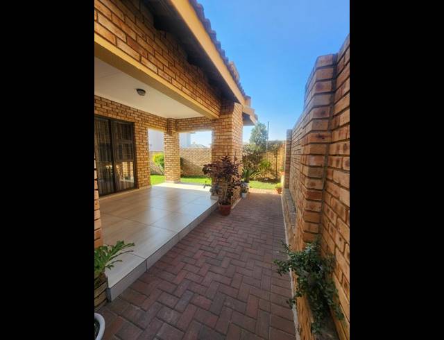 3 BEDROOM PROPERTY TO RENT IN NORTH RIDING